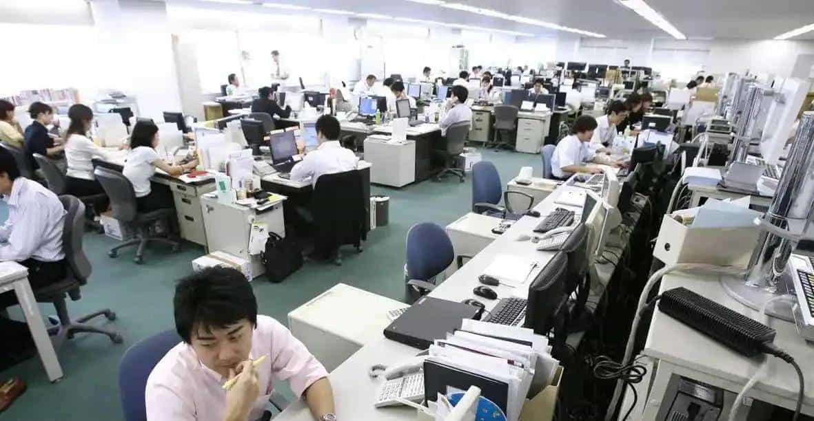 日本一平台竟雇人编黑中国视频？背后水有多深？