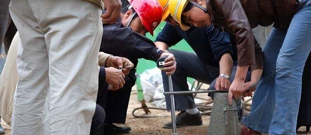 塔吊平面布置及基础施工方案