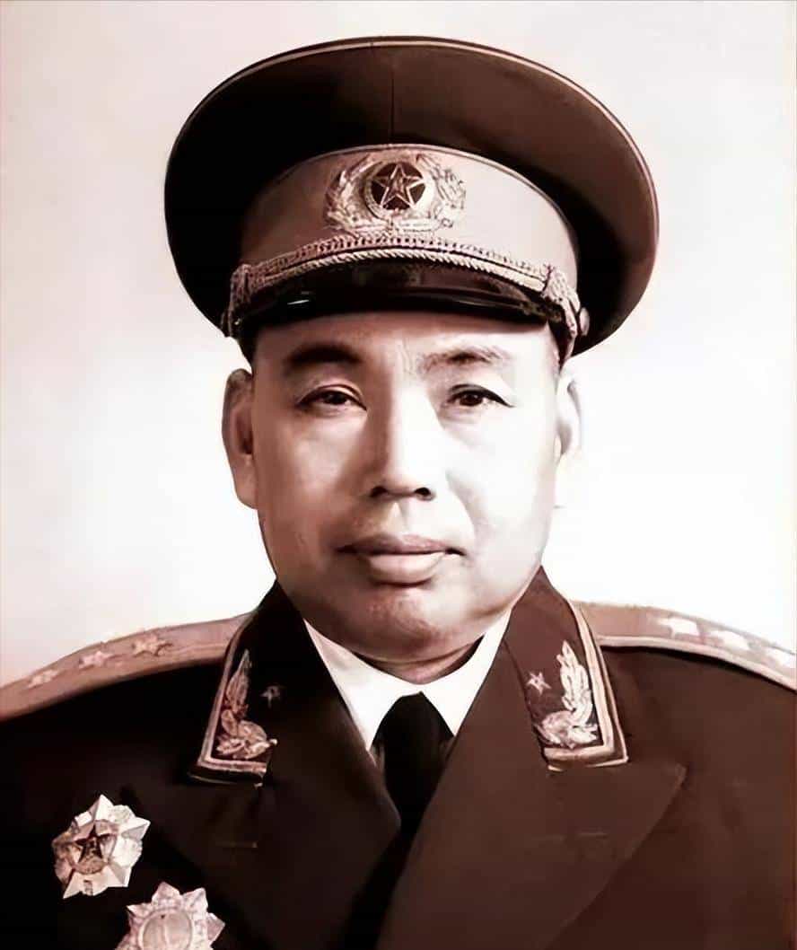 许世友酒后与王新亭打架，陈赓听闻后大怒，刘伯承直接将其调走