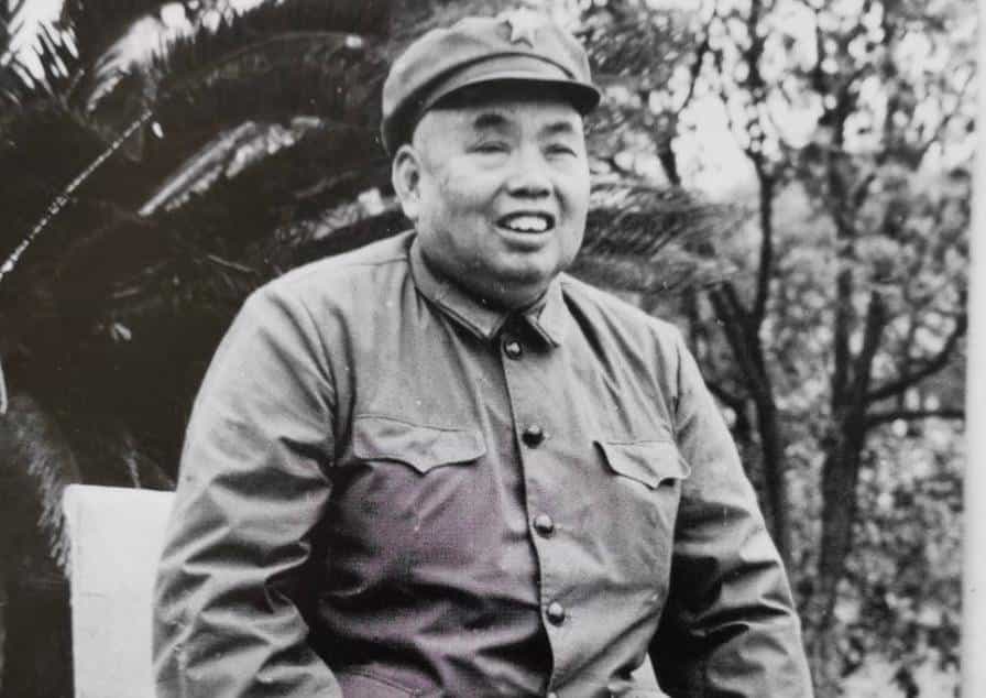 许世友酒后与王新亭打架，陈赓听闻后大怒，刘伯承直接将其调走