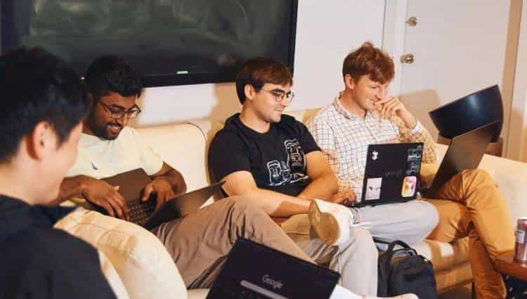 从代码爆炸到评审革新，Cursor与Graphite的强强联合