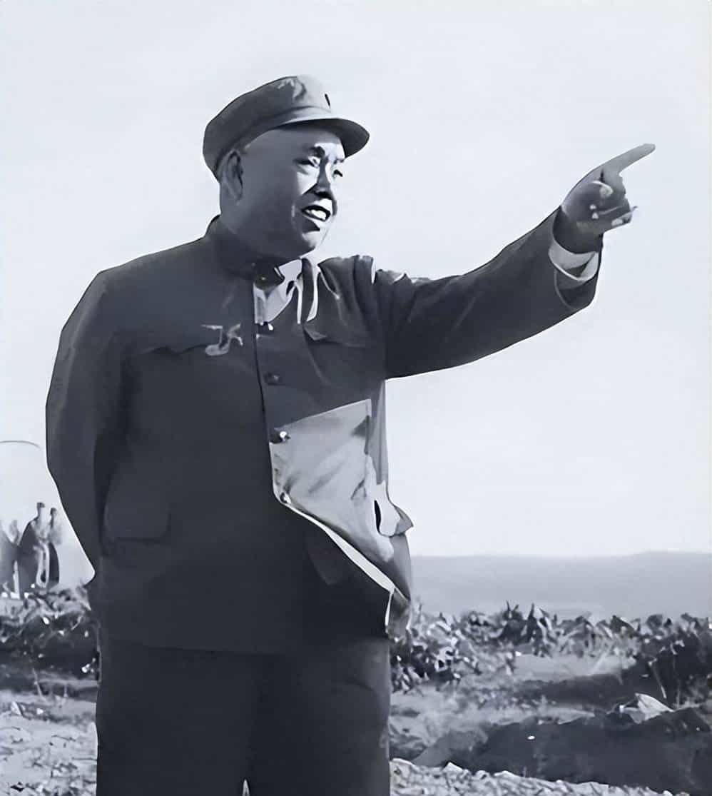 许世友酒后与王新亭打架，陈赓听闻后大怒，刘伯承直接将其调走