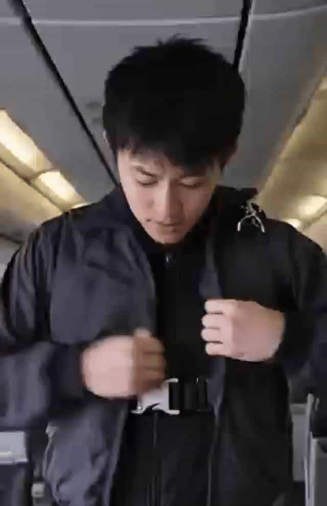 港大开源ViMax：输入一句话就能让AI自编自导自演整部短片！