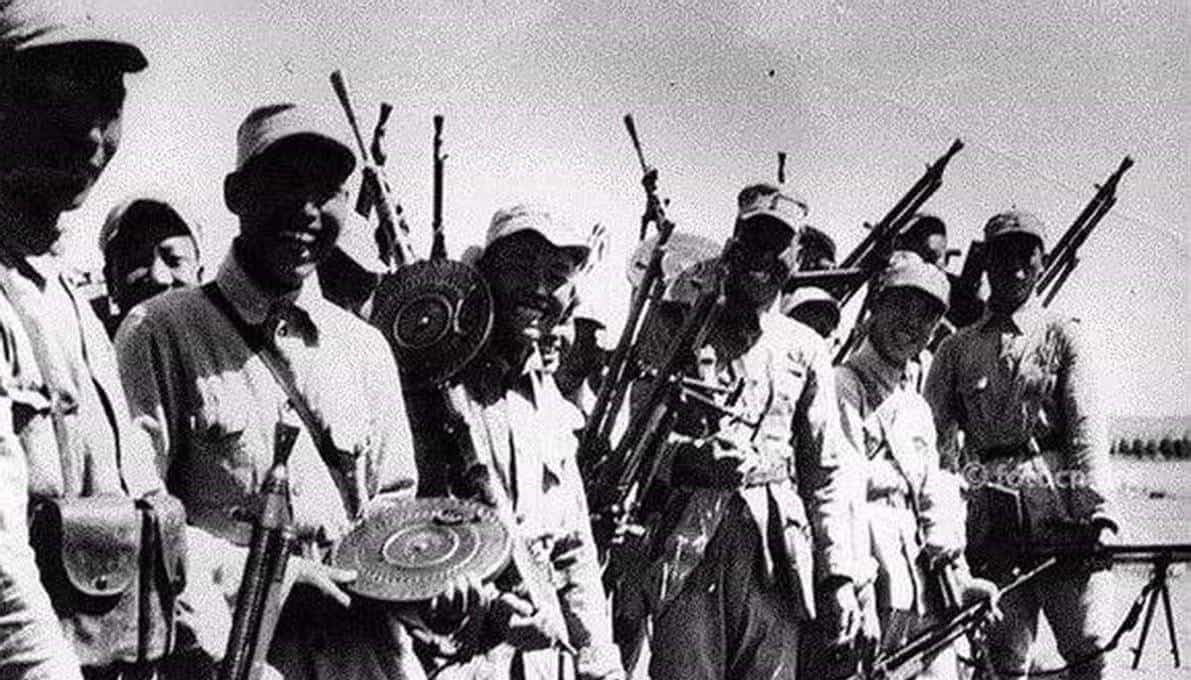 许世友酒后与王新亭打架，陈赓听闻后大怒，刘伯承直接将其调走