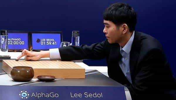 人机围棋大战首局机器胜：人类有点小失落，没事儿还有4局来战！