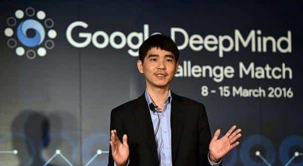 人机围棋大战首局机器胜：人类有点小失落，没事儿还有4局来战！