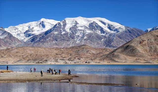 “去了趟新疆,手机相册里全是假的湖。