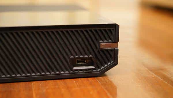 PS4 & X1：次世代游戏主机该如何选择