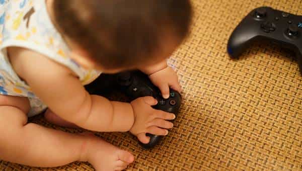 PS4 & X1：次世代游戏主机该如何选择