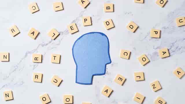 心理学中有个词叫：认知扭曲（一旦醒悟，焦虑就消失了）