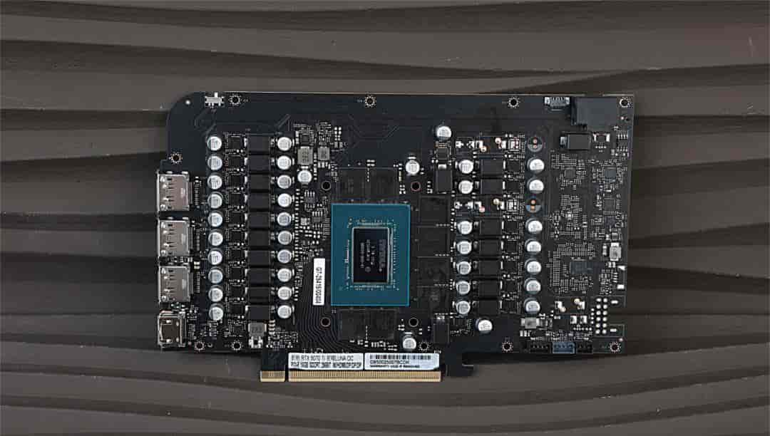 影驰RTX 5070 Ti星曜LUNA OC：DLSS 4+16GB显存定义颜值和性能的双向跃升