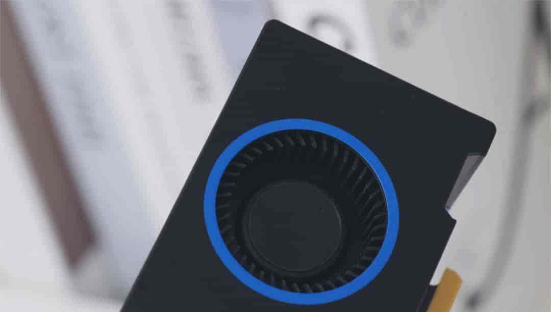 短小精悍的AI与图形工作站专业之选——英特尔锐炫 Pro B50显卡首发评测