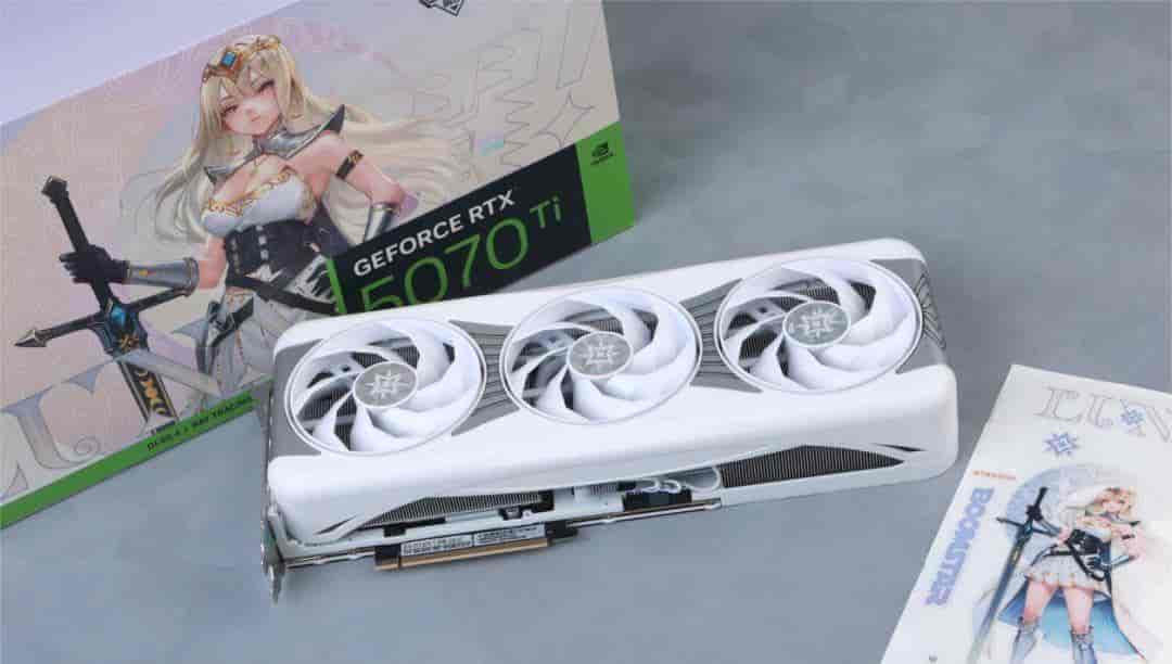 影驰RTX 5070 Ti星曜LUNA OC：DLSS 4+16GB显存定义颜值和性能的双向跃升