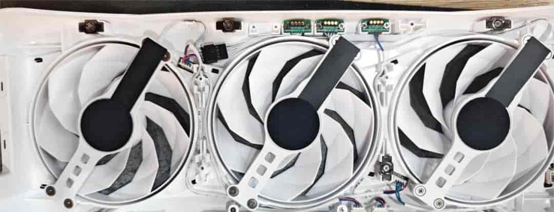 影驰RTX 5070 Ti星曜LUNA OC：DLSS 4+16GB显存定义颜值和性能的双向跃升