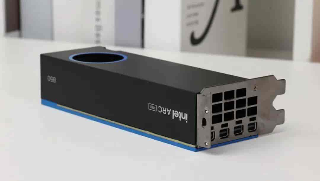 短小精悍的AI与图形工作站专业之选——英特尔锐炫 Pro B50显卡首发评测
