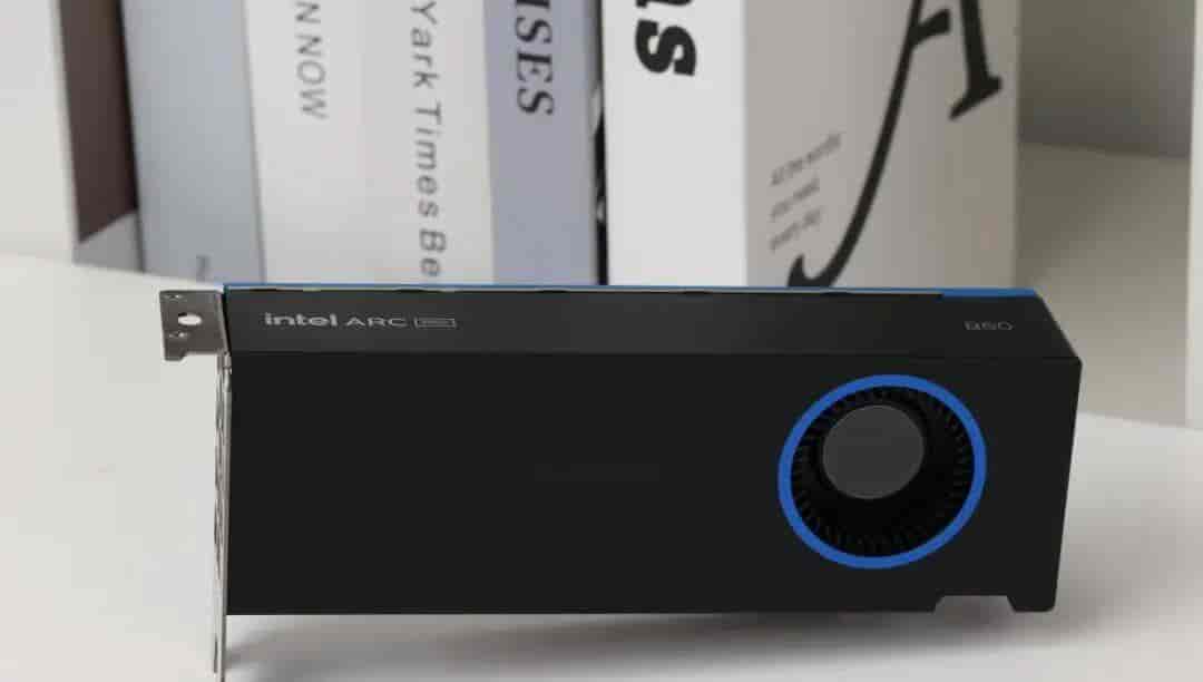 短小精悍的AI与图形工作站专业之选——英特尔锐炫 Pro B50显卡首发评测