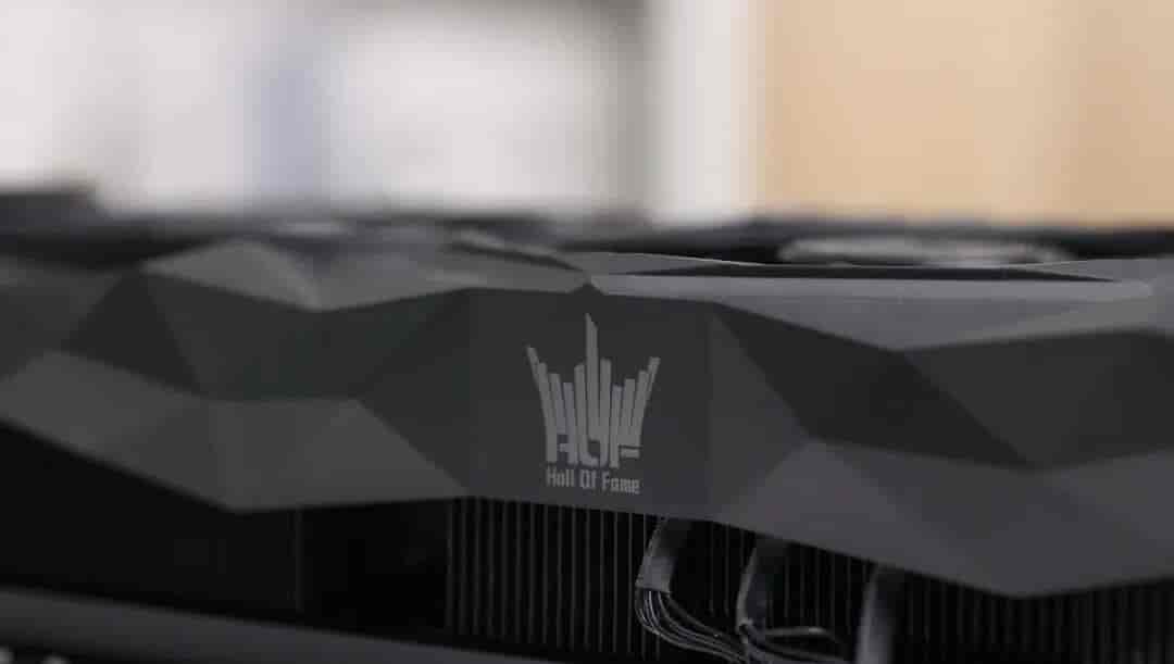 “黑化强三分” RTX 5070 Ti无出其右——影驰RTX 5070 Ti HOF OC LAB 黑魂X