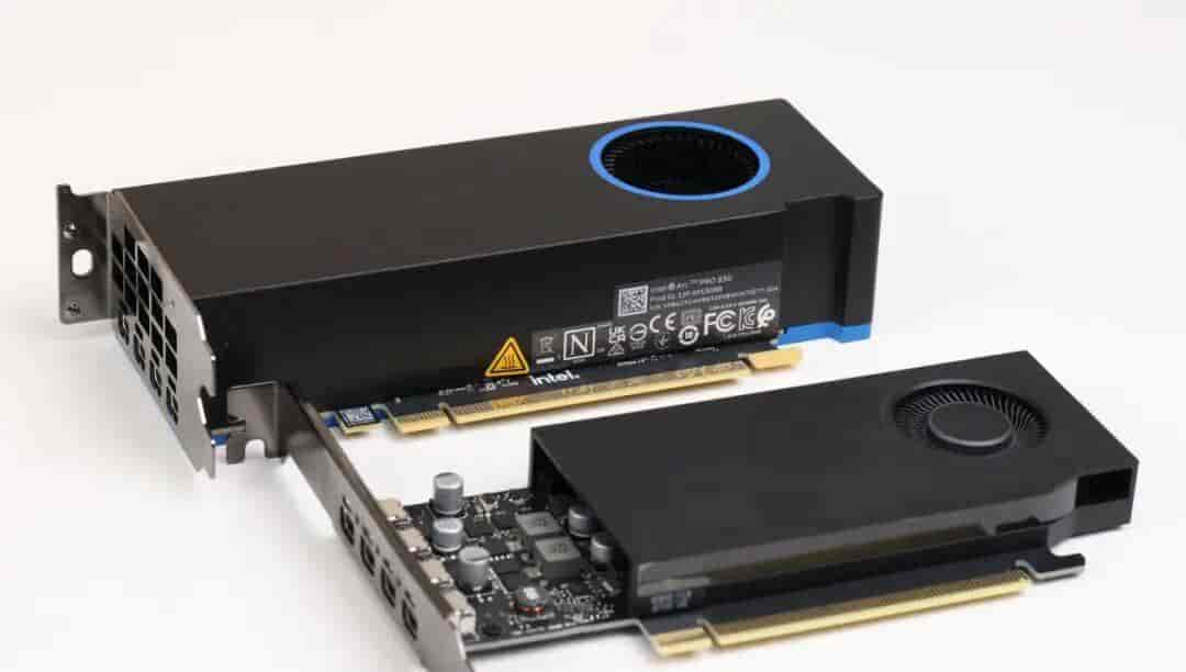 短小精悍的AI与图形工作站专业之选——英特尔锐炫 Pro B50显卡首发评测