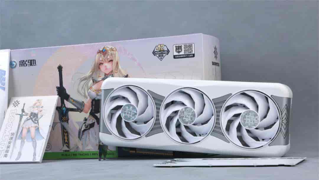 影驰RTX 5070 Ti星曜LUNA OC：DLSS 4+16GB显存定义颜值和性能的双向跃升