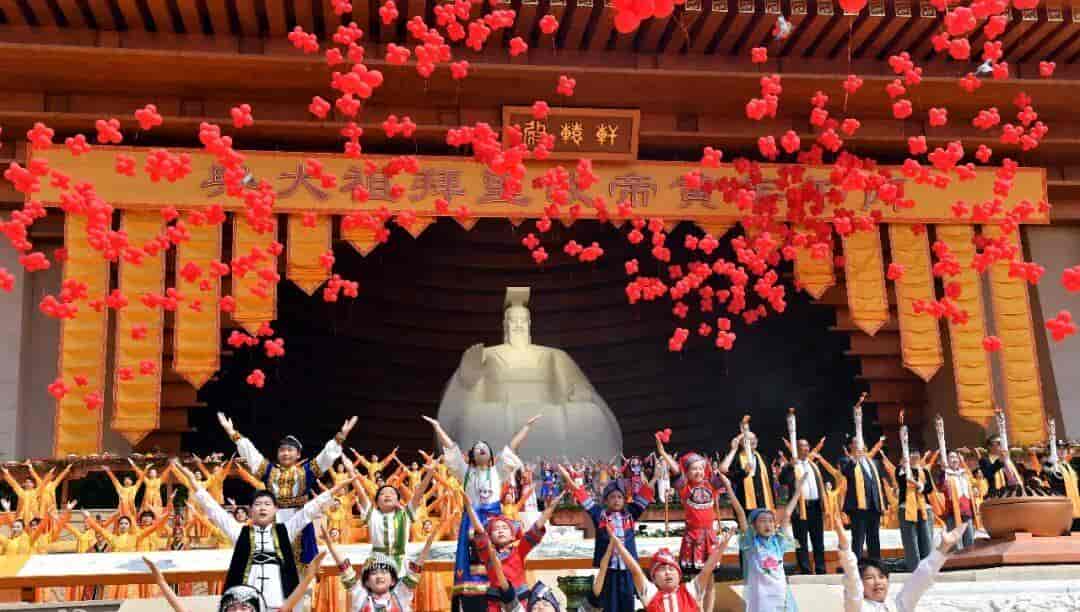 【双语】The Ancestor Worship Ceremony of the Yellow Emperor in the Year of Bingwu Was Grandly Held丙午年黄帝故里拜祖大典隆重举行