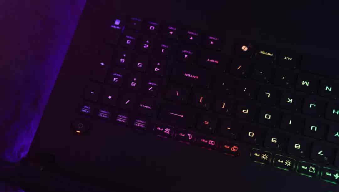 银鞍照夜，枪神破阵 GeForce RTX™ 5080笔记本ROG枪神9 Plus超竞版：光影交响曲重构数字游戏生活美学