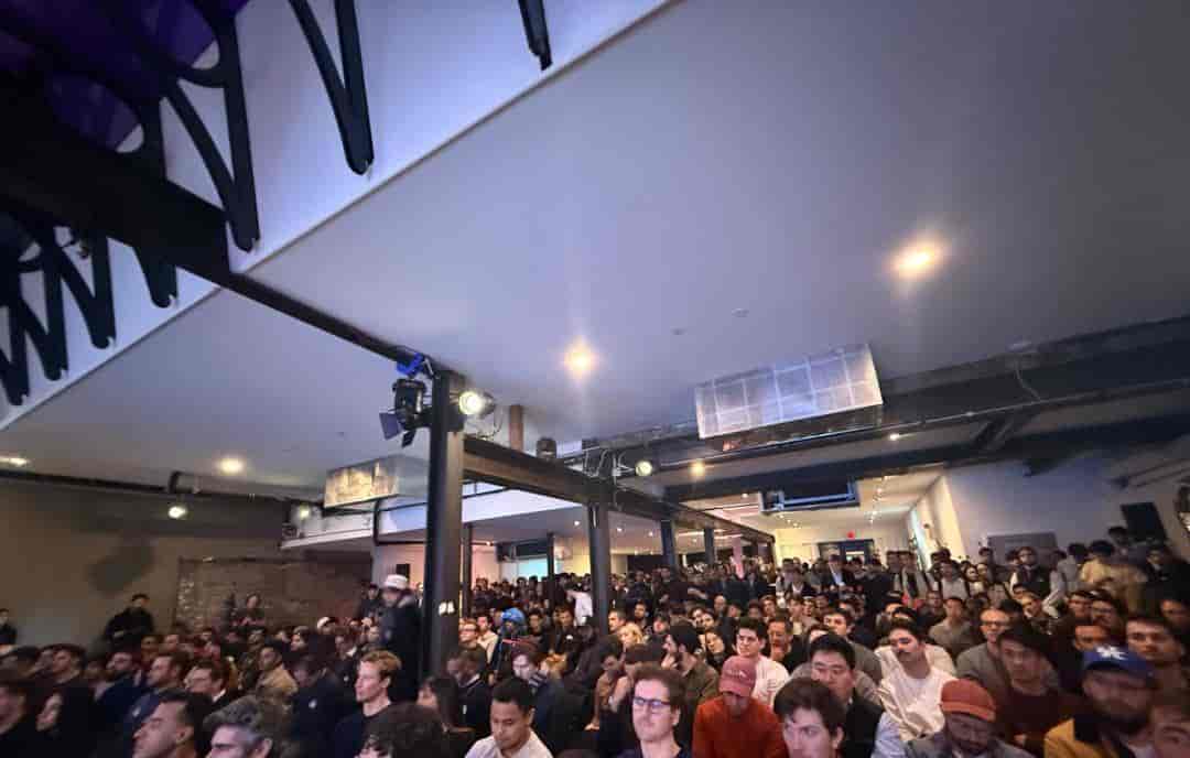 OpenClaw纽约集会，虾教日烧10亿tokens！老黄认证：史上最强软件