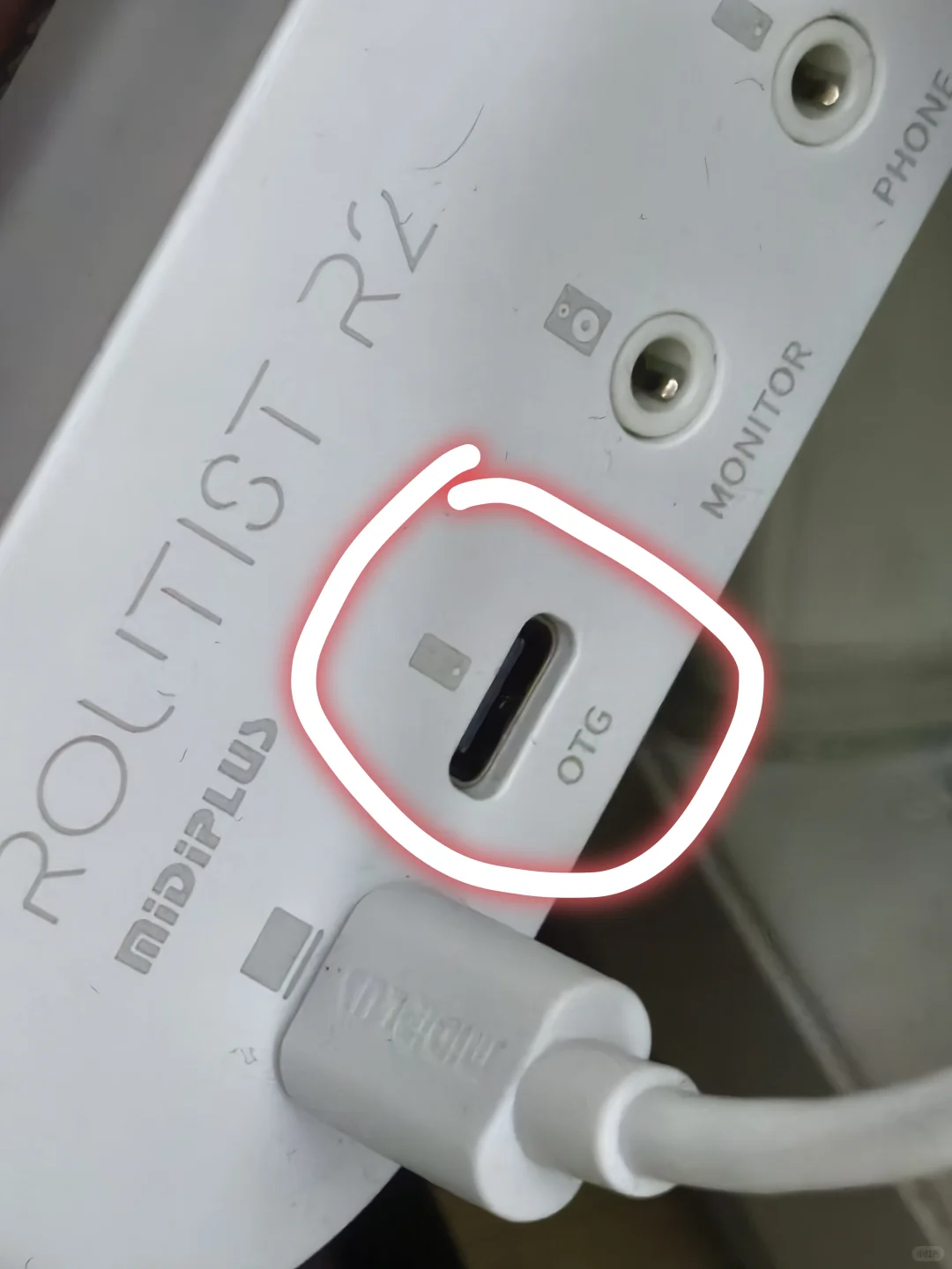 迷笛r2声卡手机播为什么没声？